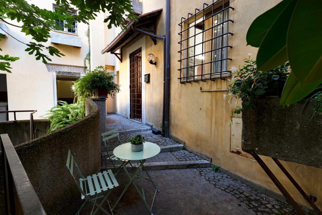 Apartamento Quiet Trevi Fountain With Patio And Backyard