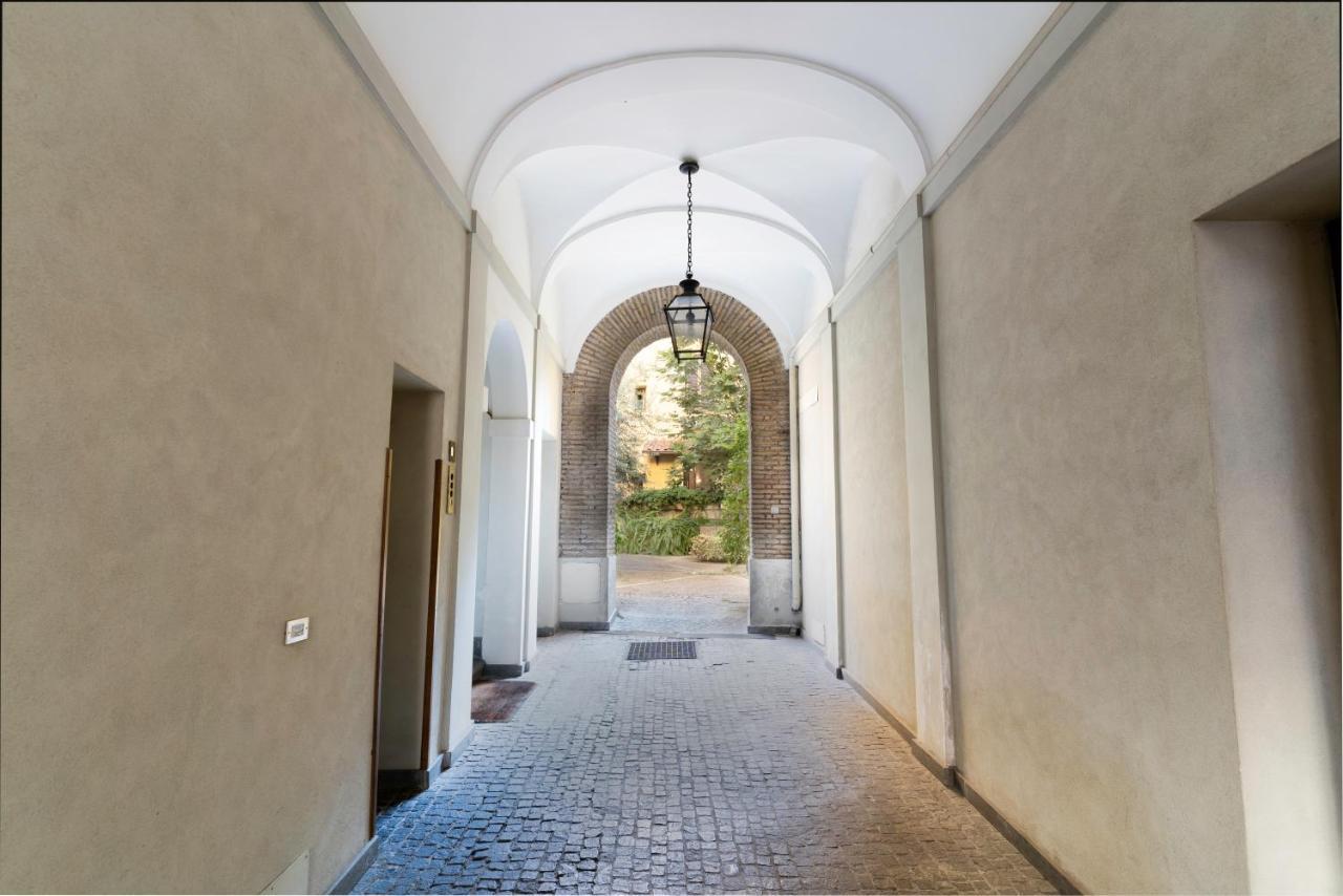 Quiet Trevi Fountain With Patio And Backyard Apartamento *