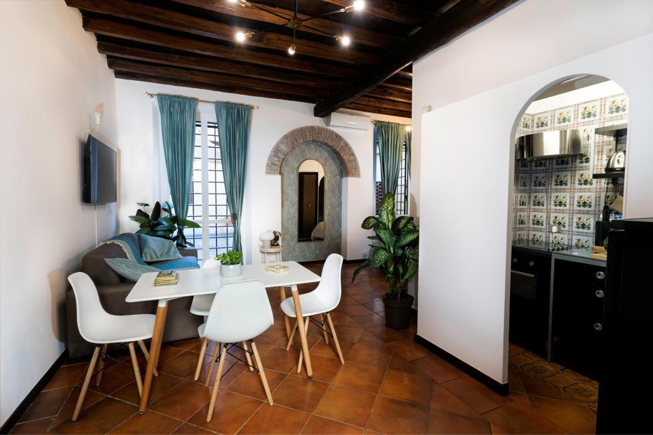 Quiet Trevi Fountain With Patio And Backyard Apartamento